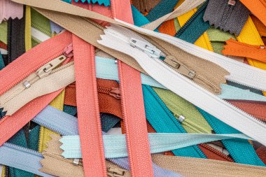 Bağlayıcı kumaş veya tekstil için el yapımı terzilik desenli çok renkli plastik fermuarlar veya Zip Fasteners