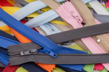 Bağlayıcı kumaş veya tekstil için el yapımı terzilik desenli çok renkli plastik fermuarlar veya Zip Fasteners