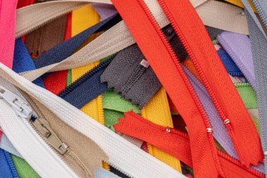 Bağlayıcı kumaş veya tekstil için el yapımı terzilik desenli çok renkli plastik fermuarlar veya Zip Fasteners