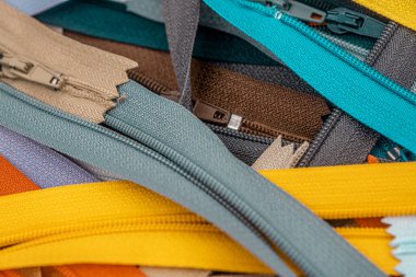 Bağlayıcı kumaş veya tekstil için el yapımı terzilik desenli çok renkli plastik fermuarlar veya Zip Fasteners