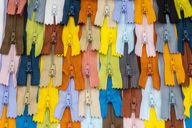 Bağlayıcı kumaş veya tekstil için el yapımı terzilik desenli çok renkli plastik fermuarlar veya Zip Fasteners