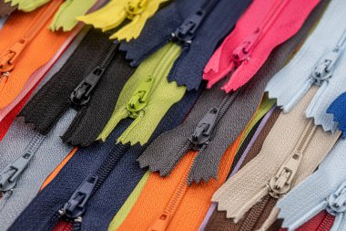 Bağlayıcı kumaş veya tekstil için el yapımı terzilik desenli çok renkli plastik fermuarlar veya Zip Fasteners
