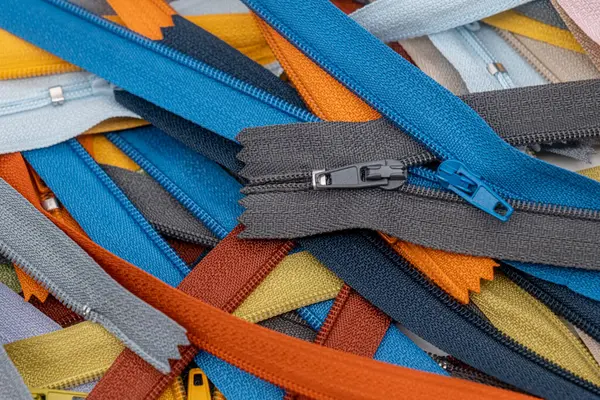 Bağlayıcı kumaş veya tekstil için el yapımı terzilik desenli çok renkli plastik fermuarlar veya Zip Fasteners