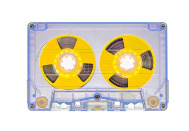 80lerin, 90ların sembolü olarak izole edilmiş klasik ses kaydı kaseti kullanıldı.