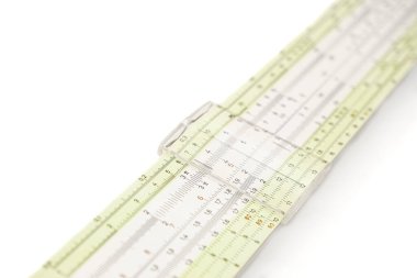 Eski slayt kural sürgülü hesap cetveli analog bilgisayar için matematiksel calcululs