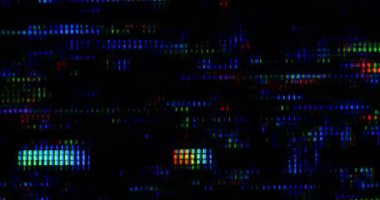 4K LED matris kırmızı, mavi ve yeşil alt piksellerin ekstrem makro görünümü, monitör veya TV ekranı. Renkli piksel dokusu soyut bir kalıp oluşturur.