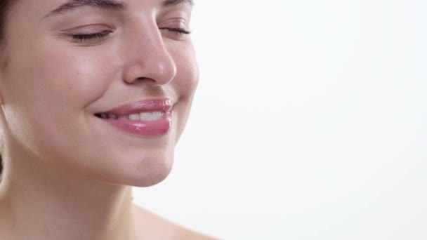 Πορτρέτο Της Ομορφιάς Καυκάσιος Γυναίκα Τέλεια Υγιή Λάμψη Του Δέρματος — Αρχείο Βίντεο