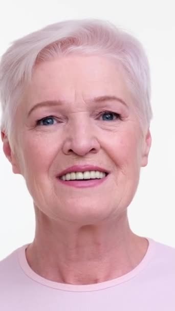 Excited Senior Caucasian Woman Exclaiming Wow White Background Receiving Good — Stock Video