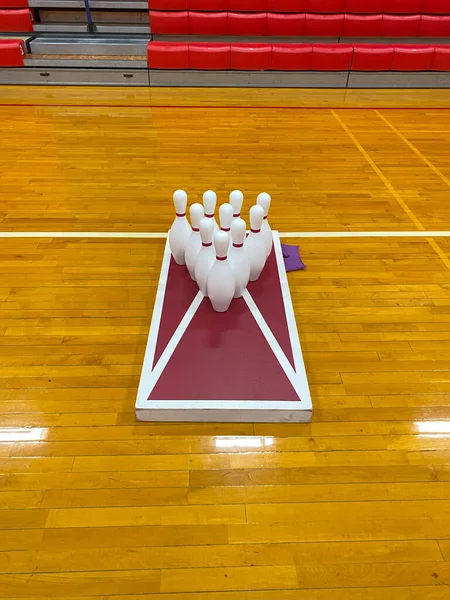 Satu Game Cornhole Buatan Sendiri Dengan Sepuluh Pin Bowling Atas — Stok Foto