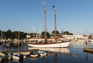 Camden, MAoine, ABD - 1 Ağustos 2017: Schooner Olad Camden Maine 'deki turizm turnesinden dönüyor.