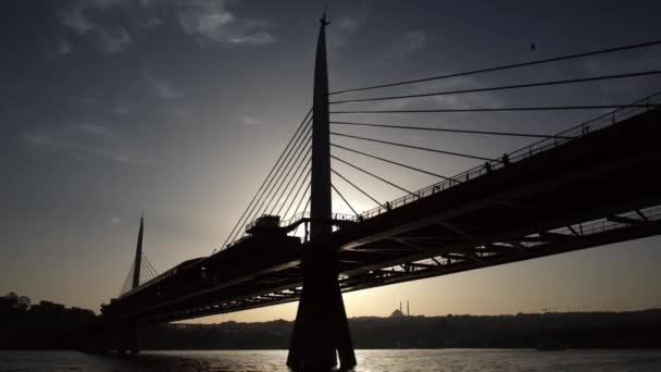 Silueta Metro Bridge Zlatého Rohu Istanbul Při Západu Slunce — Stock video