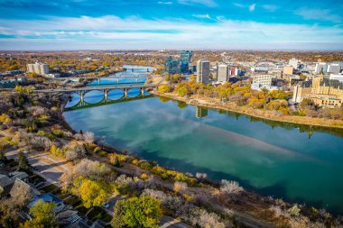 Saskatoon, Saskatchewan, Kanada şehir merkezinin hava manzarası