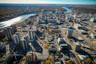 Saskatoon, Saskatchewan, Kanada şehir merkezinin hava manzarası