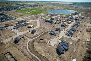 Saskatchewan, Saskatchewan 'da bir mahalle olan Brighton' un havadan görünüşü, şehrin doğu yakasındaki Holmwood Banliyö Geliştirme Bölgesi için planlanan birkaç topluluğun ilki..