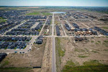 Saskatchewan, Saskatchewan 'da bir mahalle olan Brighton' un havadan görünüşü, şehrin doğu yakasındaki Holmwood Banliyö Geliştirme Bölgesi için planlanan birkaç topluluğun ilki..