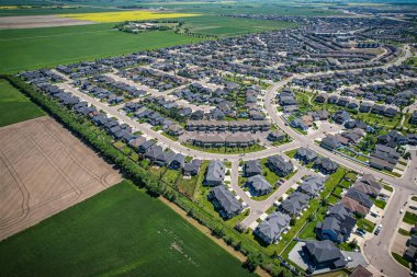 Willowgrove, Saskatchewan, Kanada 'nın Saskatchewan eyaletinin doğu yakasında yer alan bir yerleşim yeridir. Esasen tek ailelik müstakil evler ve daha az sayıda çoklu birimden oluşuyor.