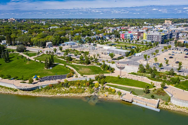 River Landing Trova Nel Quartiere Riversdale Saskatoon Lungo Fiume Saskatchewan — Foto Stock