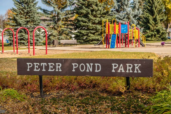 Peter Pond Park Está Localizado Bairro Meadowgreen Saskatoon — Fotografia de Stock