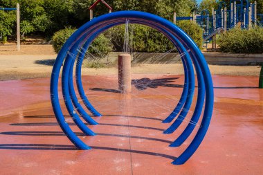 Robert Hunter Park East, Saskatoon 'un River Heights mahallesinde yer almaktadır..