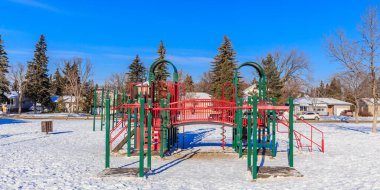 Anna McIntosh Parkı Saskatoon 'un Sutherland mahallesinde yer almaktadır..