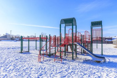 Anna McIntosh Parkı Saskatoon 'un Sutherland mahallesinde yer almaktadır..