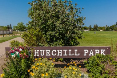 Churchill Parkı Saskatoon 'un Adelaide Churchill mahallesinde yer almaktadır..