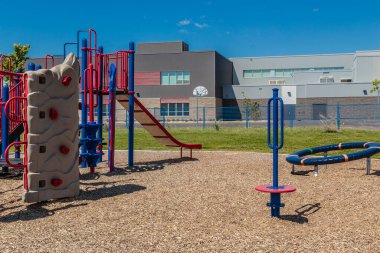 Alexander MacGillivray Young Park Saskatoon 'un Stonebridge mahallesinde yer almaktadır..