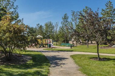 Christine Morris Parkı Saskatoon 'un Silverspring mahallesinde yer almaktadır..