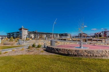 Evergreen Meydanı Saskatoon 'un Evergreen Mahallesi' nde yer almaktadır..