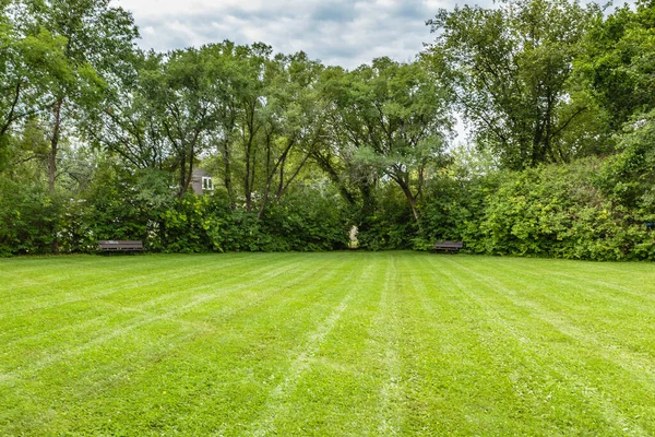 Horn Park Saskatoon 'un kuzey parkında yer almaktadır..