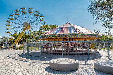 Kinsmen Park is located in the City Park neighborhood of Saskatoon.