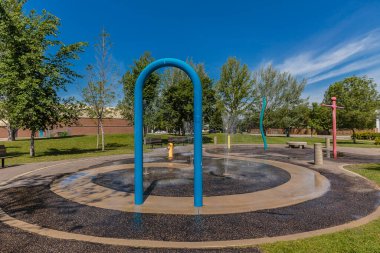 Les Kerr Parkı Saskatoon 'un Orman Korusu mahallesinde yer almaktadır..