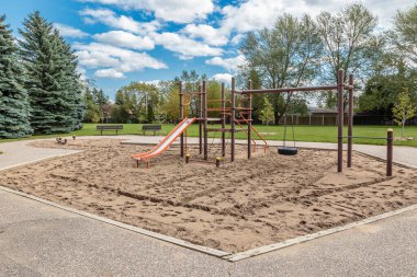 Korgeneral. Guy C. Simonds Park, Saskatoon 'un Montgomery mahallesinde yer almaktadır..