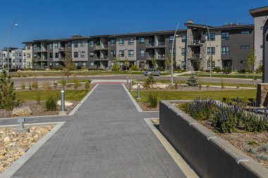 Evergreen Meydanı Saskatoon 'un Evergreen Mahallesi' nde yer almaktadır..