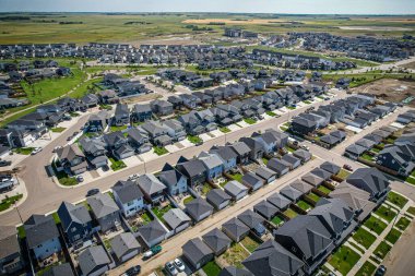 Saskatchewan, Saskatchewan 'da bir mahalle olan Brighton' un havadan görünüşü, şehrin doğu yakasındaki Holmwood Banliyö Geliştirme Bölgesi için planlanan birkaç topluluğun ilki..