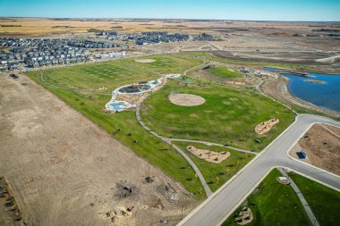 Saskatchewan, Saskatchewan 'da bir mahalle olan Brighton' un havadan görünüşü, şehrin doğu yakasındaki Holmwood Banliyö Geliştirme Bölgesi için planlanan birkaç topluluğun ilki..