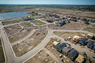 Saskatchewan, Saskatchewan 'da bir mahalle olan Brighton' un havadan görünüşü, şehrin doğu yakasındaki Holmwood Banliyö Geliştirme Bölgesi için planlanan birkaç topluluğun ilki..