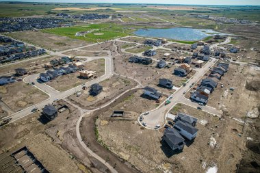 Saskatchewan, Saskatchewan 'da bir mahalle olan Brighton' un havadan görünüşü, şehrin doğu yakasındaki Holmwood Banliyö Geliştirme Bölgesi için planlanan birkaç topluluğun ilki..