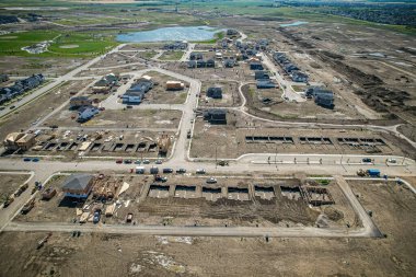 Saskatchewan, Saskatchewan 'da bir mahalle olan Brighton' un havadan görünüşü, şehrin doğu yakasındaki Holmwood Banliyö Geliştirme Bölgesi için planlanan birkaç topluluğun ilki..