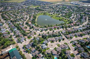 Erindale, Kanada 'nın Saskatchewan eyaletinin kuzeydoğusunda yer alan bir yerleşim birimidir. Çoğunlukla düşük yoğunluklu, tek kişilik müstakil konutlardan oluşur..