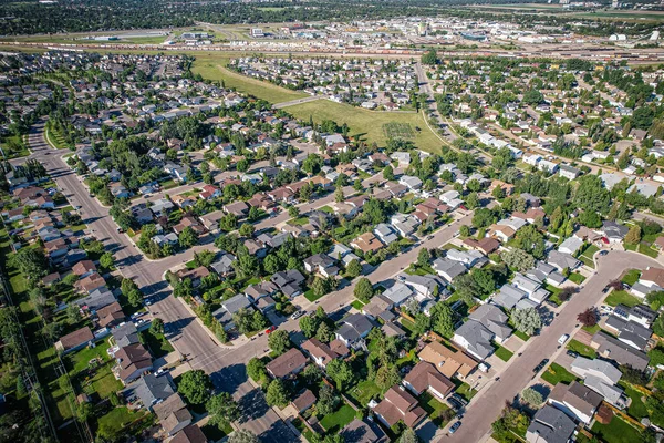 Erindale, Kanada 'nın Saskatchewan eyaletinin kuzeydoğusunda yer alan bir yerleşim birimidir. Çoğunlukla düşük yoğunluklu, tek kişilik müstakil konutlardan oluşur..