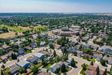 Saskatoon 'da Westview' da bir hava turuna katılın, özgün şehir özünü ve Saskatchewan 'ın genişleyen güzelliğini yakalayın.