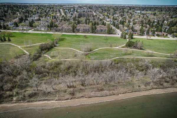 Lawson Heights, Saskatchewan 'ın kuzeyinde 1970' lerin sonlarında geliştirilen yerleşim yeridir.