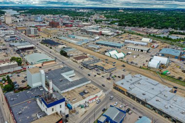 Merkez Endüstri, Saskatchewan, Kanada 'da Idylwyld Drive boyunca eğitim, eğlence tesisleri, oteller ve işletmelerden oluşan hafif bir sanayi alanıdır.. 