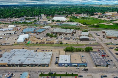 Merkez Endüstri, Saskatchewan, Kanada 'da Idylwyld Drive boyunca eğitim, eğlence tesisleri, oteller ve işletmelerden oluşan hafif bir sanayi alanıdır.. 