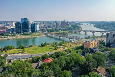 Saskatoon 'daki ikonik Nutana mahallesinin kuşbakışı görüntüsü, Saskatchewanlar' a karşı zengin tarihini ve pitoresk sokaklarını vurguluyor..