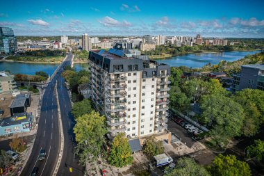 Saskatoon 'daki ikonik Nutana mahallesinin kuşbakışı görüntüsü, Saskatchewanlar' a karşı zengin tarihini ve pitoresk sokaklarını vurguluyor..