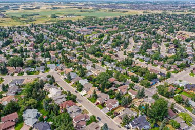 Lakeridge, Kanada 'nın Saskatchewan eyaletinin Saskatoon eyaletinin güneydoğusunda yer alan bir yerleşim yeridir. Neredeyse tüm sakinleri düşük yoğunluklu, tek kişilik evlerde yaşıyor.. 