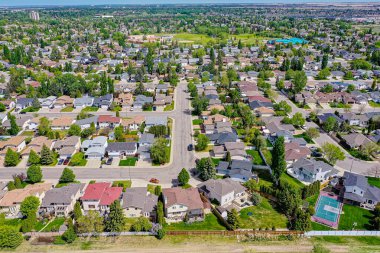 Lakeridge, Kanada 'nın Saskatchewan eyaletinin Saskatoon eyaletinin güneydoğusunda yer alan bir yerleşim yeridir. Neredeyse tüm sakinleri düşük yoğunluklu, tek kişilik evlerde yaşıyor.. 