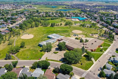 Lakeridge, Kanada 'nın Saskatchewan eyaletinin Saskatoon eyaletinin güneydoğusunda yer alan bir yerleşim yeridir. Neredeyse tüm sakinleri düşük yoğunluklu, tek kişilik evlerde yaşıyor.. 